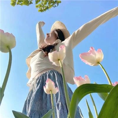 神秘裸女